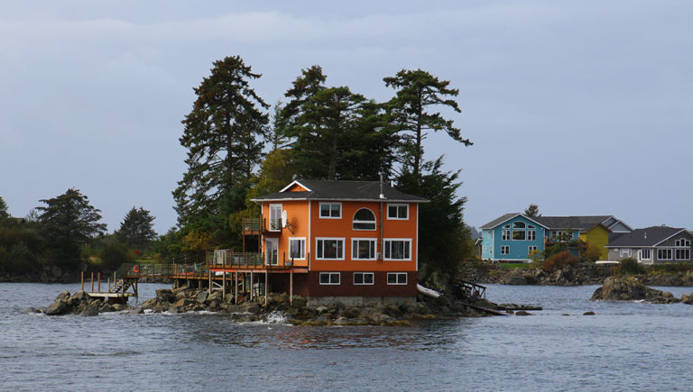 homes in Sitka